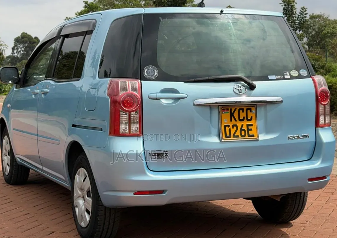 Toyota Raum 2008 Blue