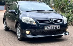 Toyota Auris 2011 Black