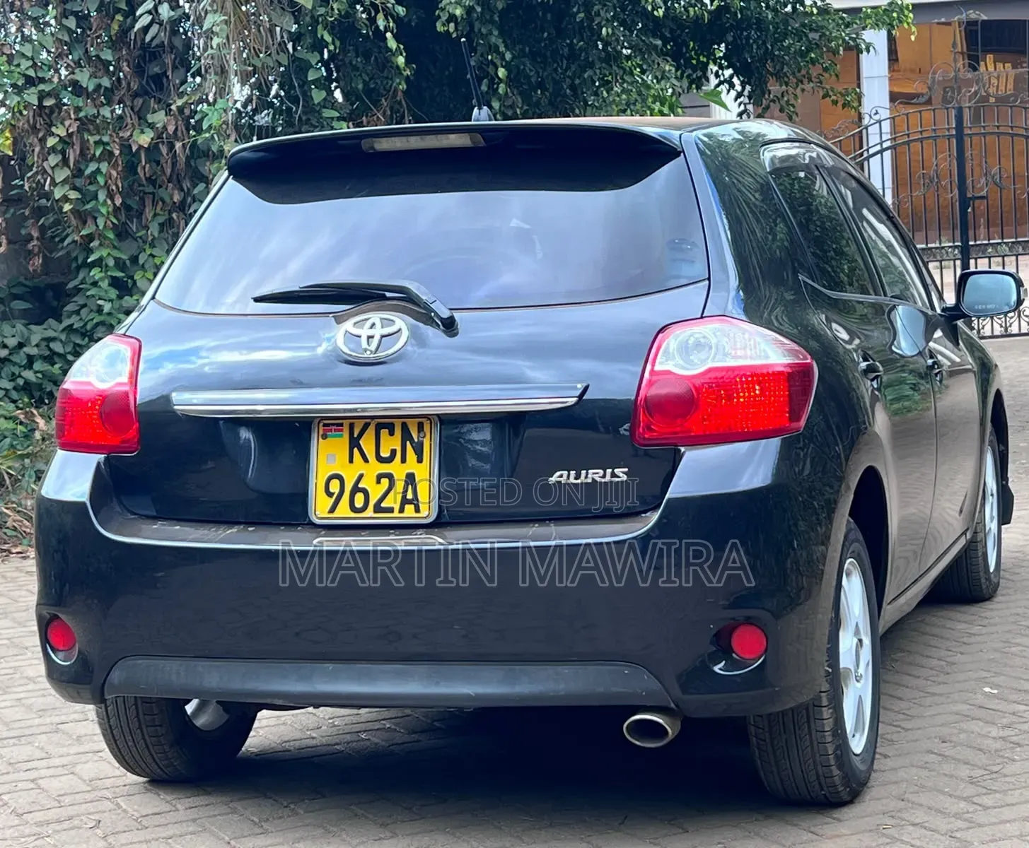 Toyota Auris 2011 Black