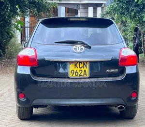Toyota Auris 2011 Black
