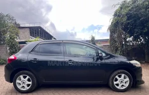 Toyota Auris 2011 Black