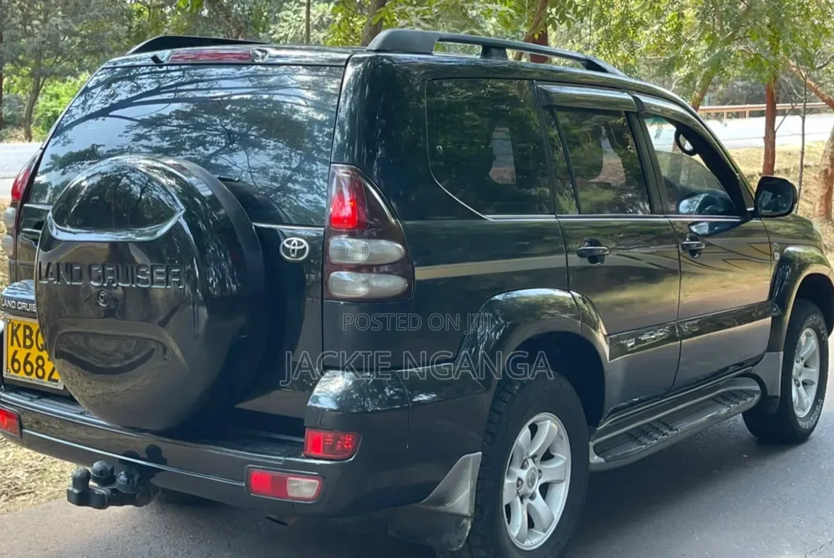Toyota Land Cruiser Prado 2005 Black