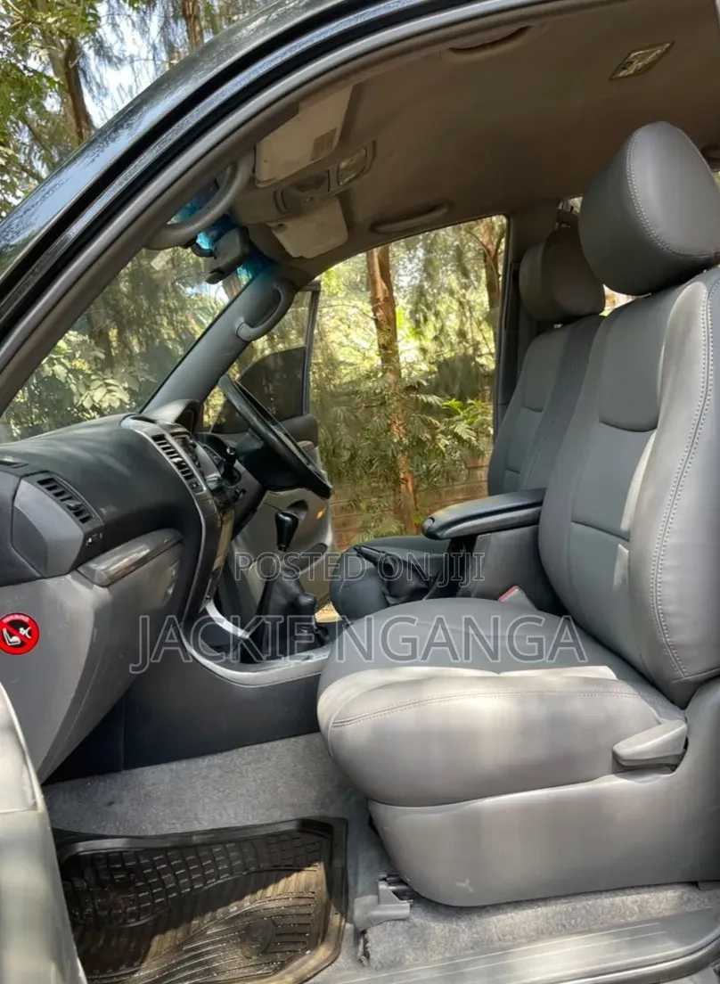 Toyota Land Cruiser Prado 2005 Black