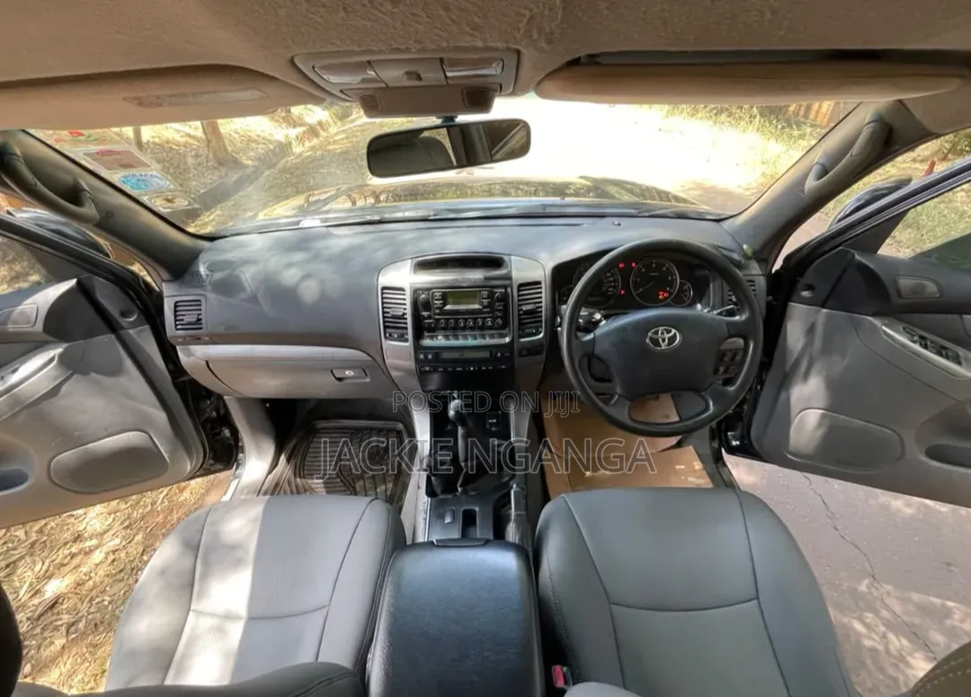 Toyota Land Cruiser Prado 2005 Black