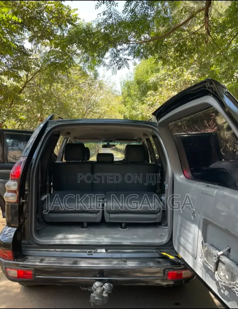 Toyota Land Cruiser Prado 2005 Black