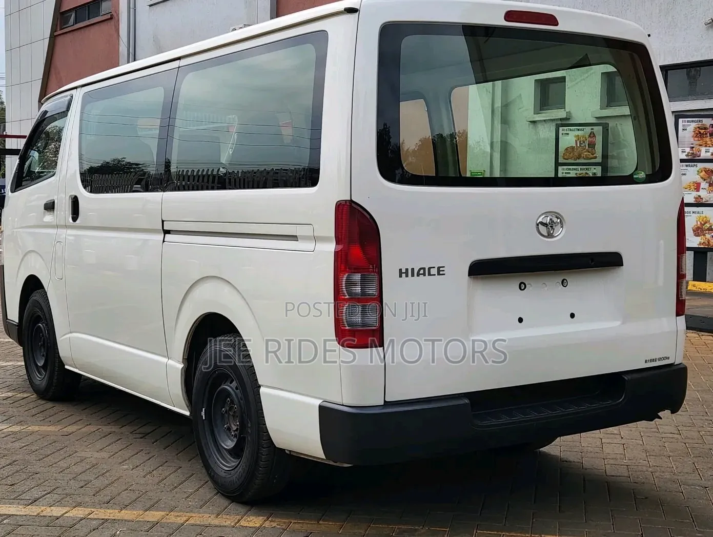 Toyota HiAce 2019 White