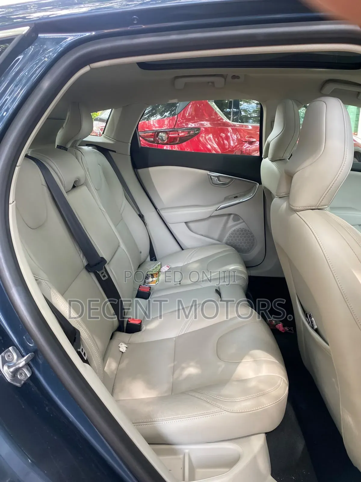 Volvo V40 2019 Gray