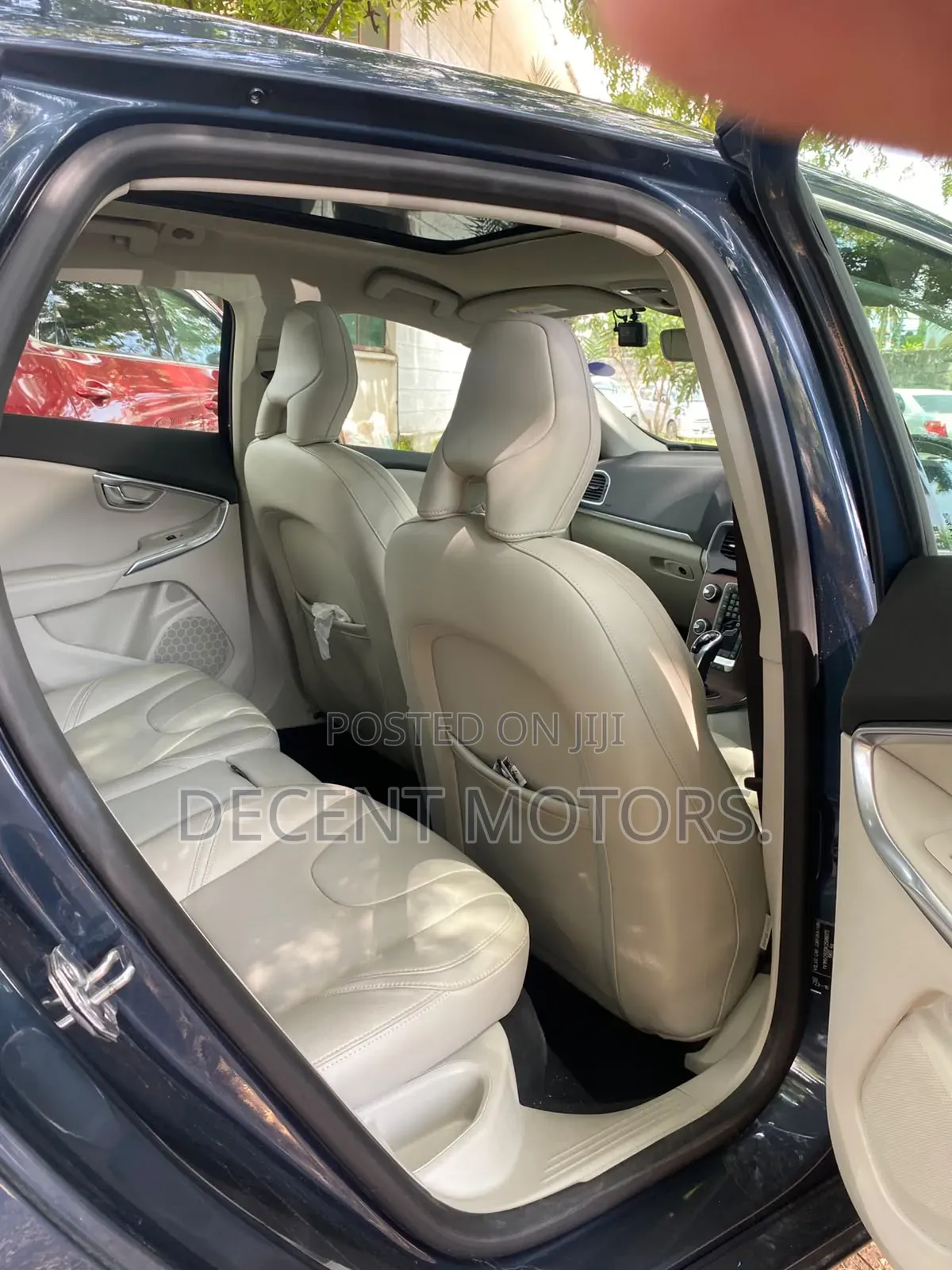 Volvo V40 2019 Gray