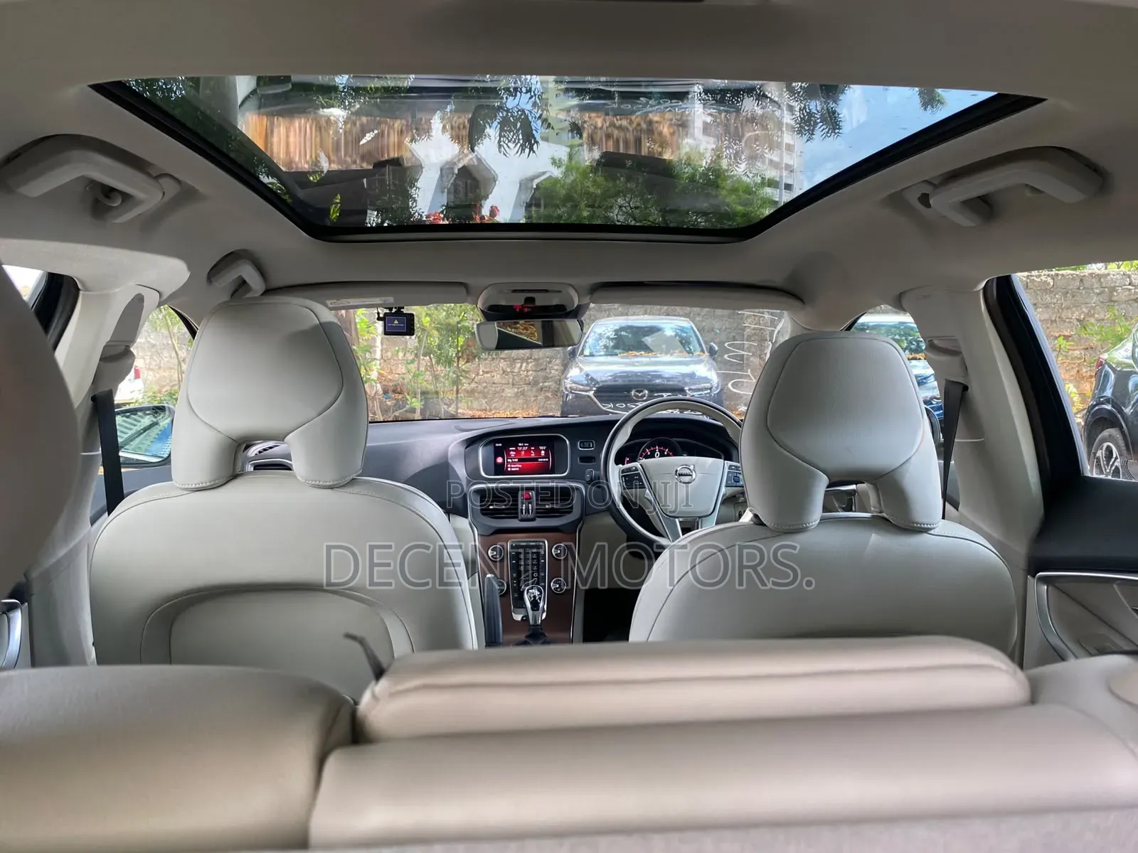 Volvo V40 2019 Gray