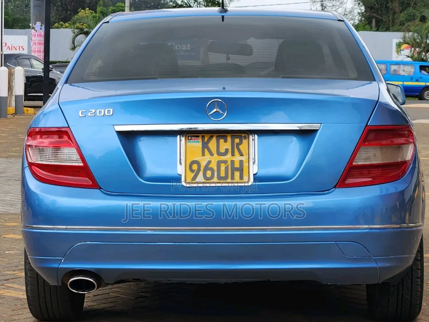 Mercedes-Benz C200 2010 Blue