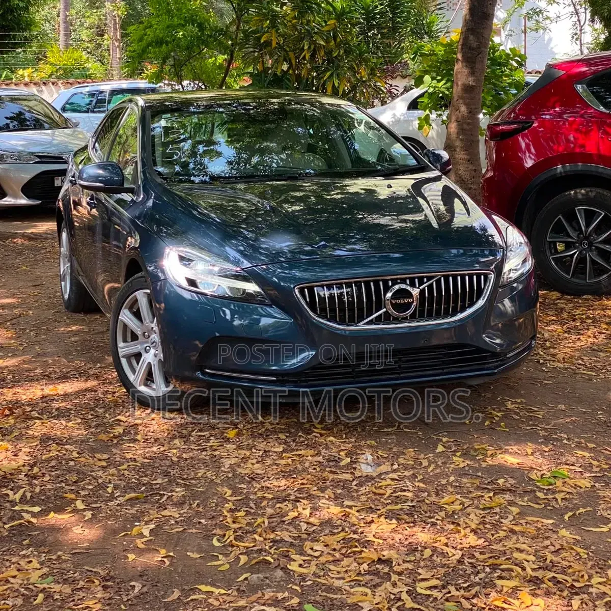 Volvo V40 2019 Gray