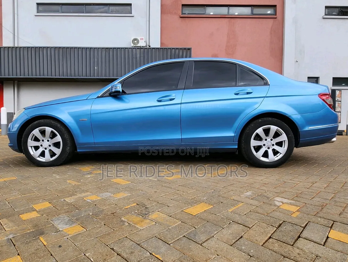 Mercedes-Benz C200 2010 Blue