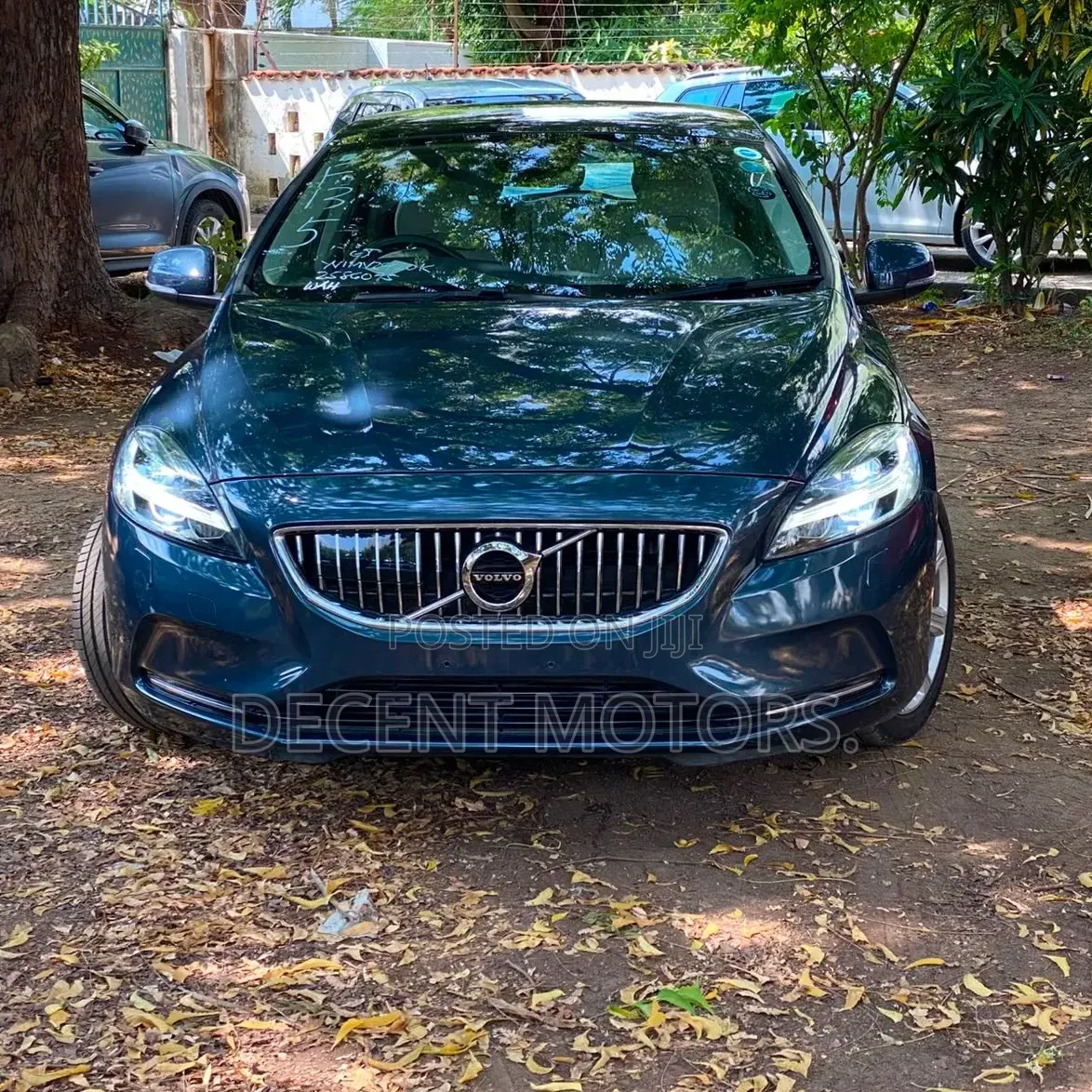 Volvo V40 2019 Gray