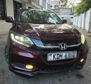 Honda Vezel 1.5 2WD 2015 Maroon