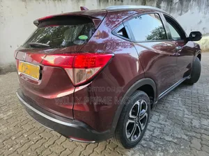 Honda Vezel 1.5 2WD 2015 Maroon