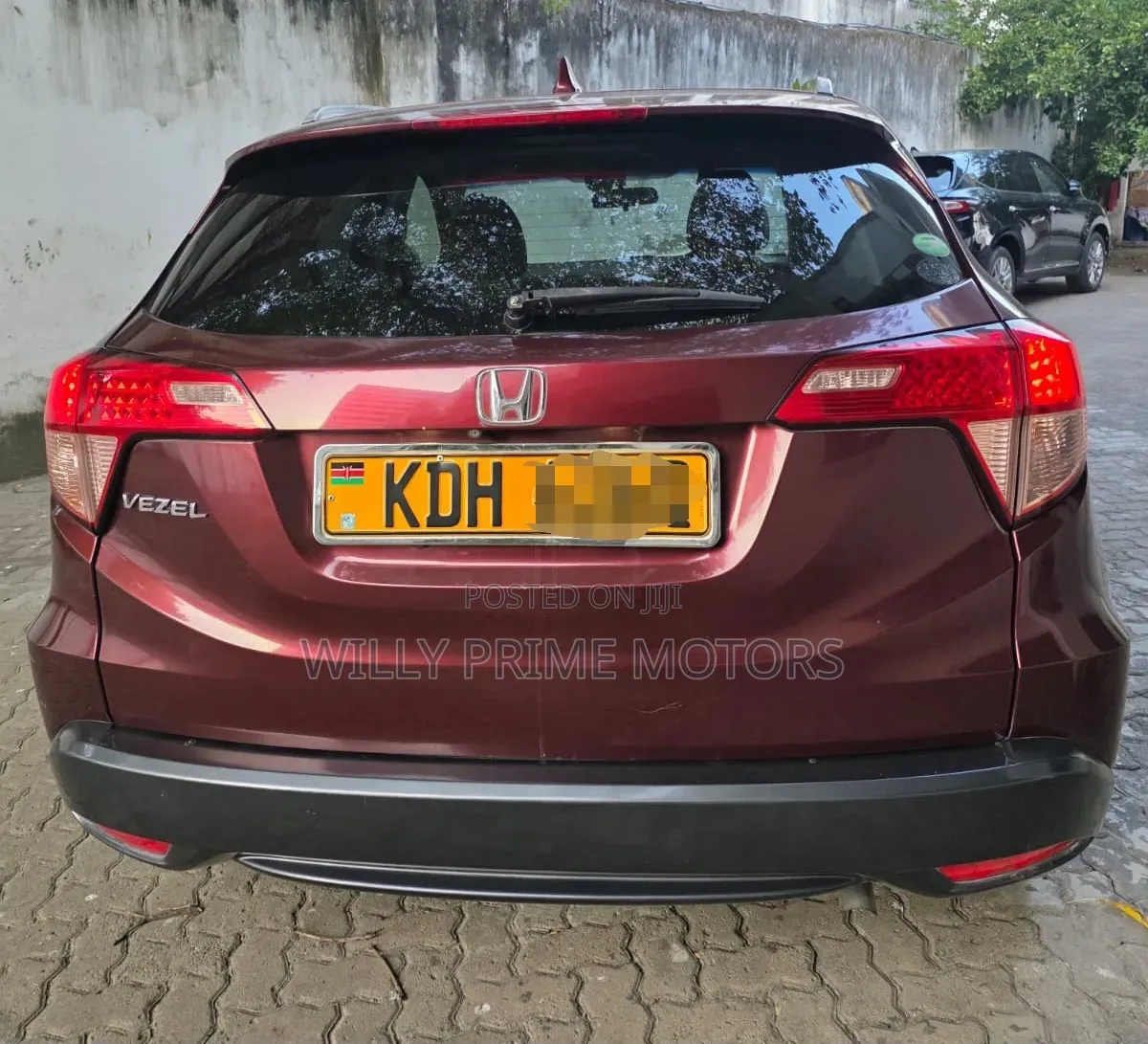 Honda Vezel 1.5 2WD 2015 Maroon