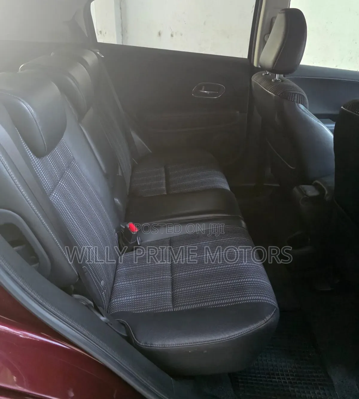 Honda Vezel 1.5 2WD 2015 Maroon
