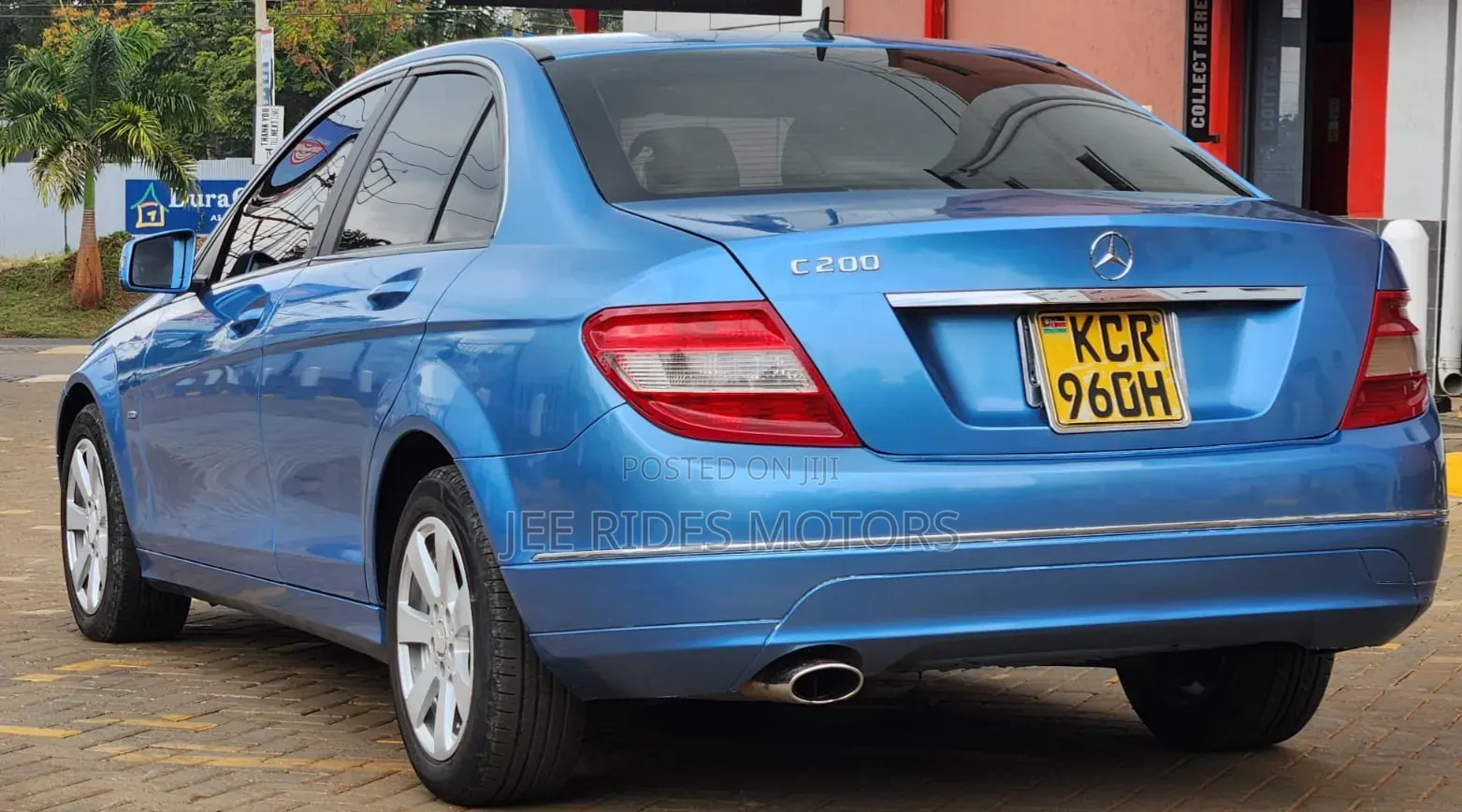 Mercedes-Benz C200 2010 Blue