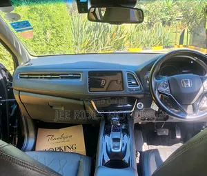 Honda Vezel 2018 Matt Black