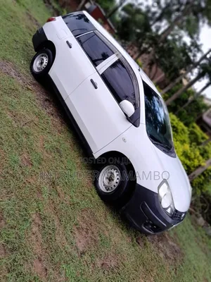 Nissan Advan 2016 White