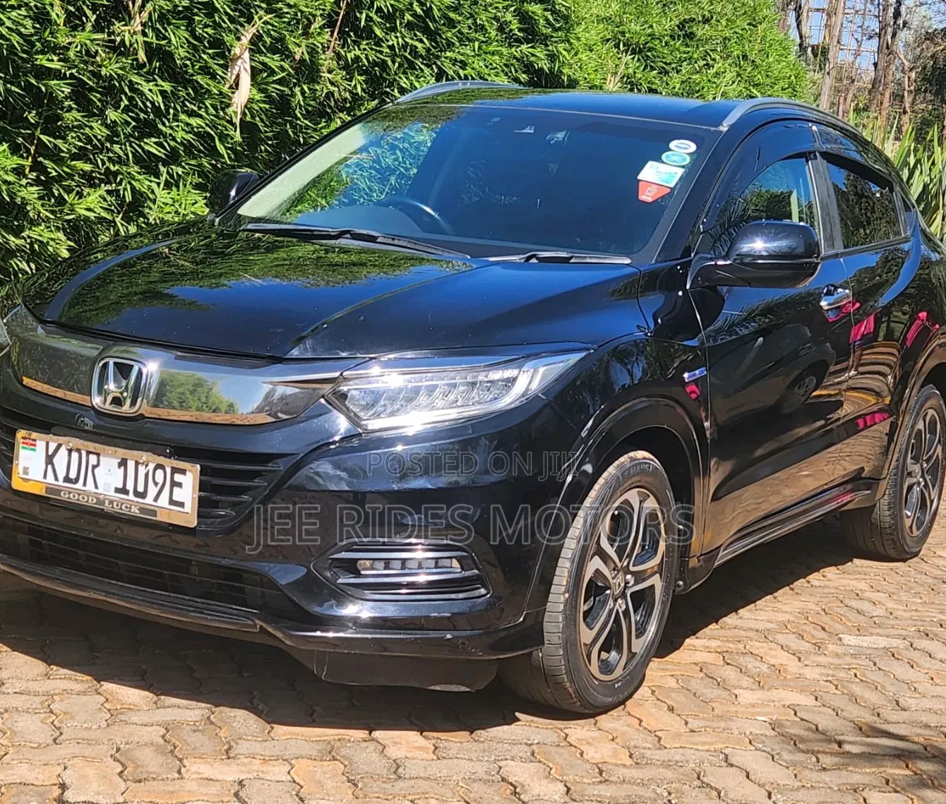 Honda Vezel 2018 Matt Black