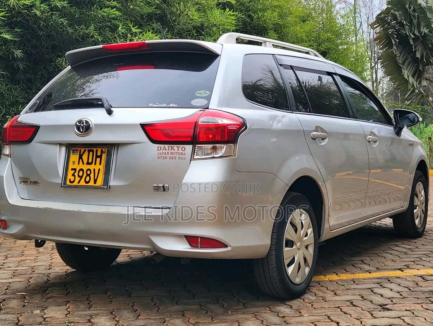 Toyota Corolla Fielder 2017 Silver