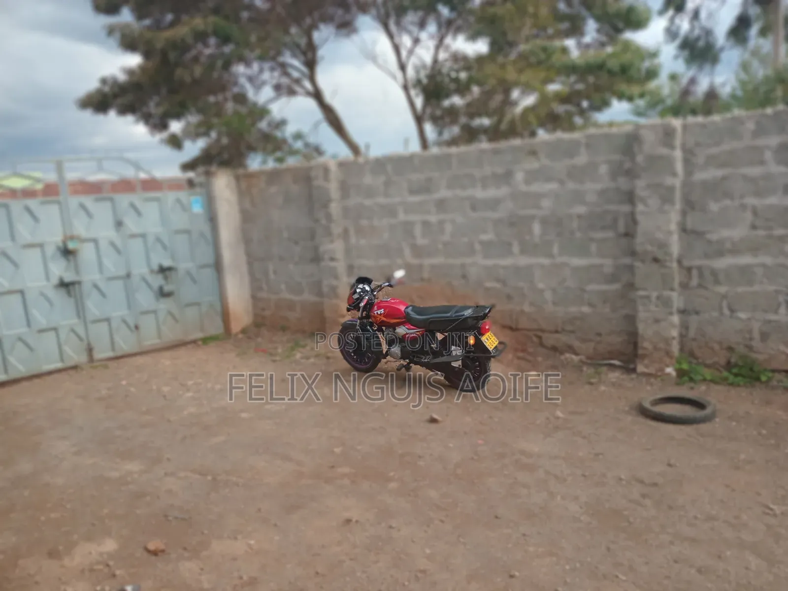 TVS HLX Plus ES 2019 Red