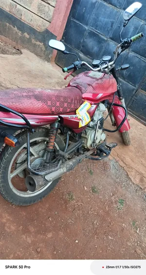 Bajaj Boxer 125 2019 Red