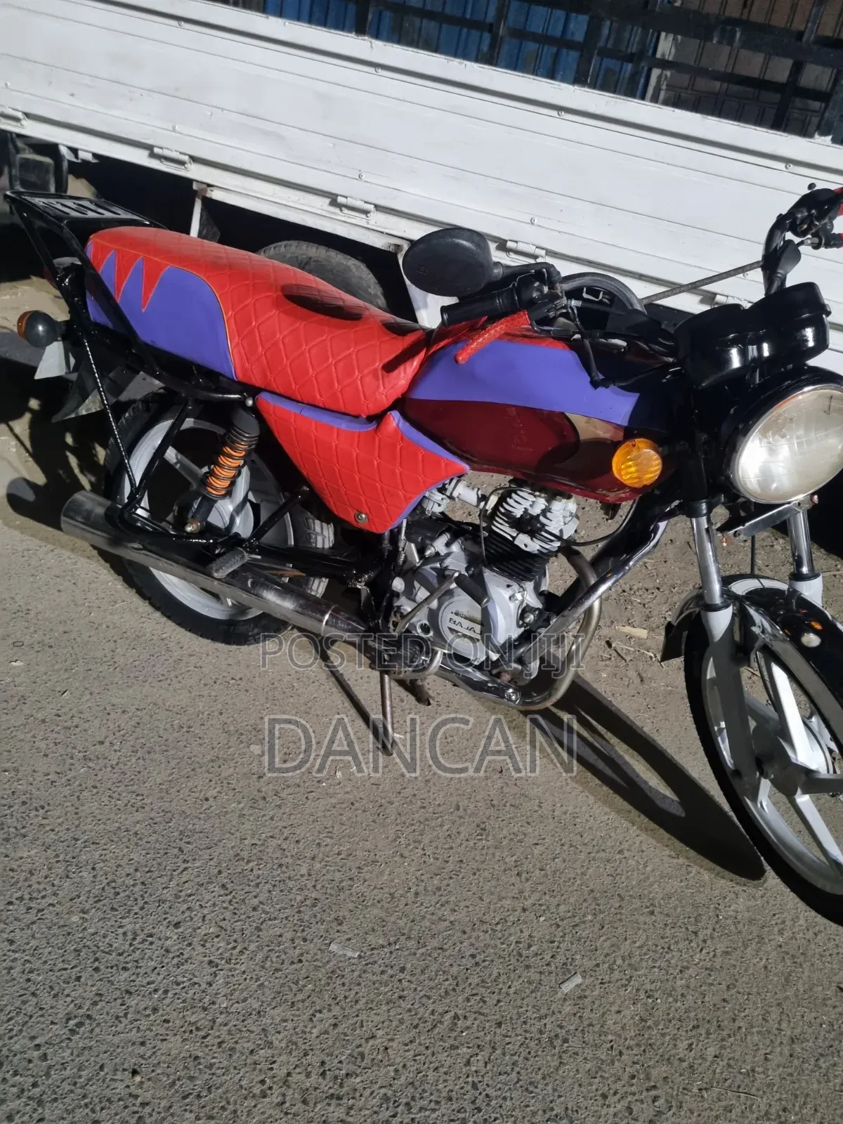 Bajaj Boxer 100 2021 Red