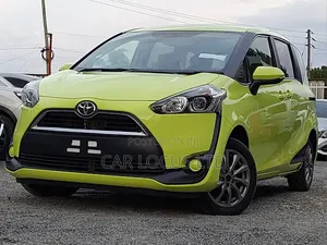 Toyota Sienta 2018 Green