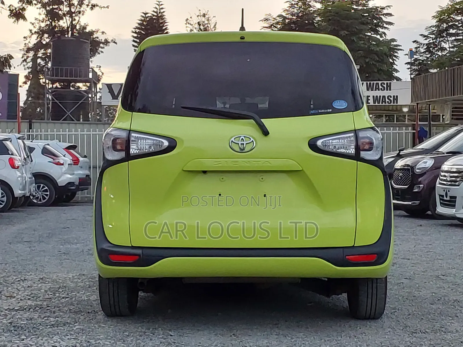 Toyota Sienta 2018 Green