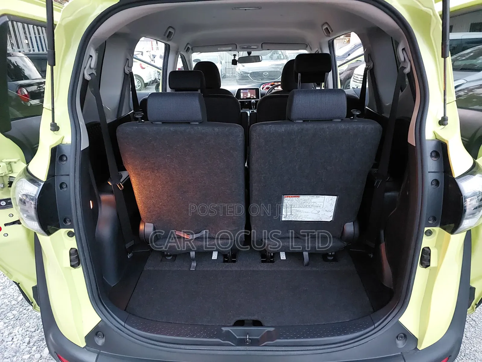 Toyota Sienta 2018 Green