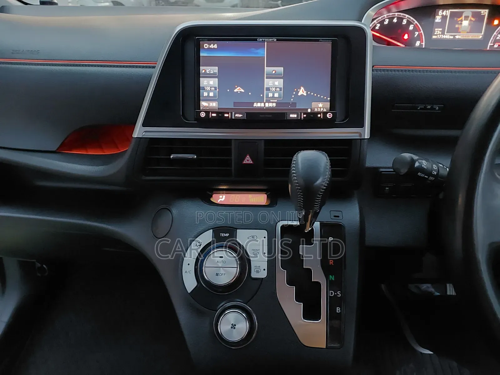 Toyota Sienta 2018 Green