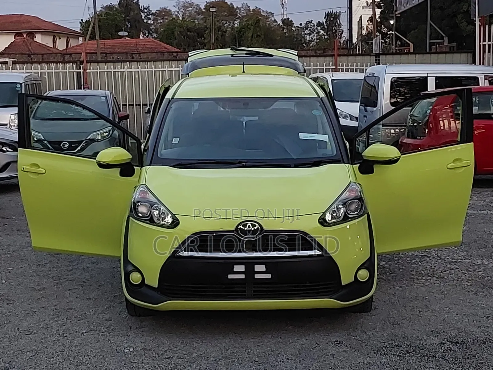 Toyota Sienta 2018 Green