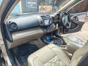 Toyota Vanguard 2009 Gold