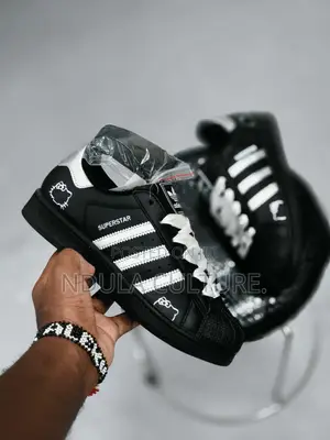 Adidas Superstar Hello Kitty