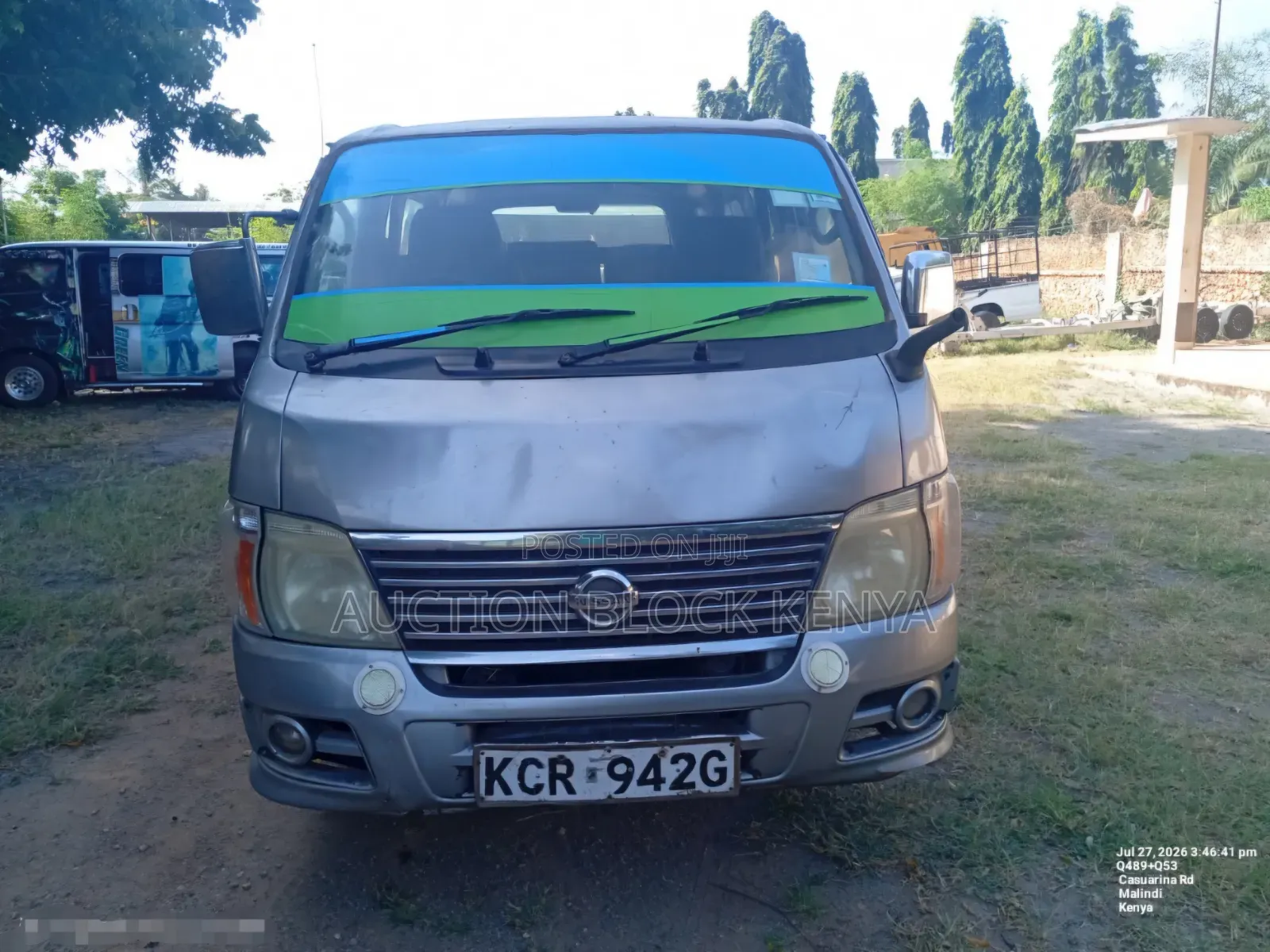 Nissan Caravan (Urvan) 2010 Grey