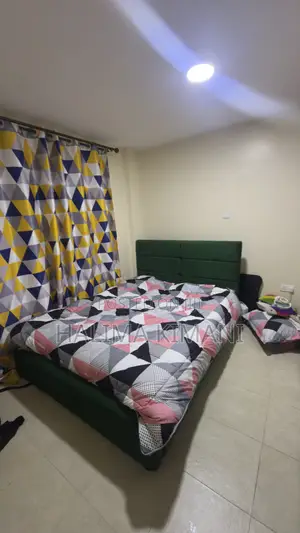 Upholstered 5by6 Platform Bed