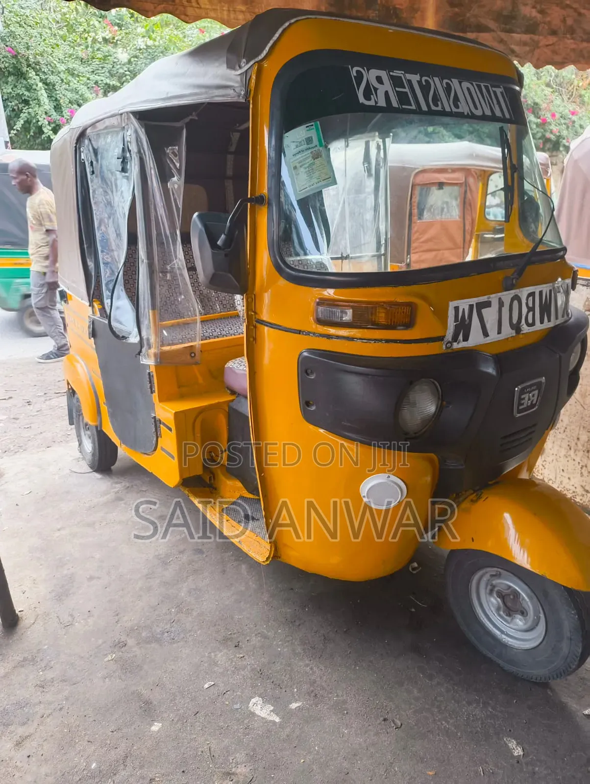 Bajaj RE 2019 Yellow