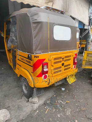 Bajaj RE 2019 Yellow