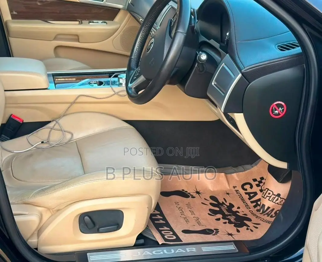 Jaguar XF 2015 Black