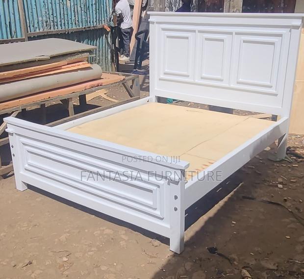5x6 White Solid Wooden Panel Bed: Pay on Delivery