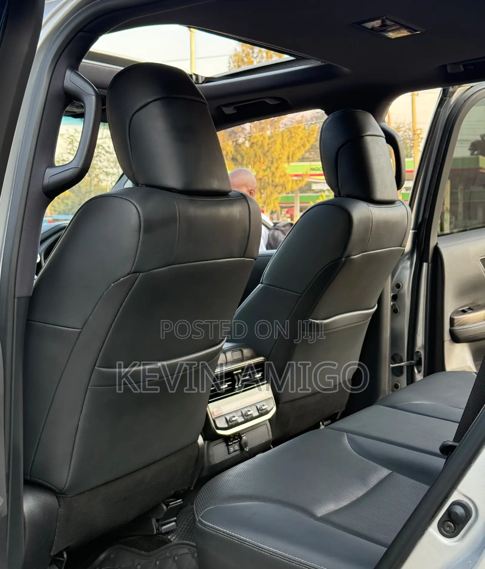 Toyota Land Cruiser LC300 2022 White