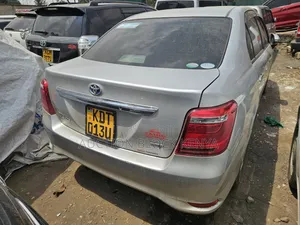 Toyota Axio 2018 Silver