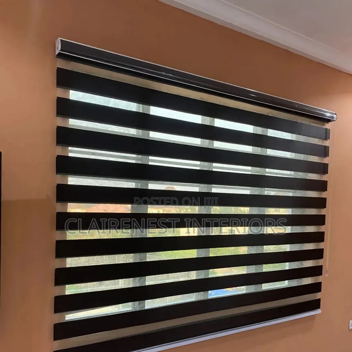 Start Your Interior Refresh at the Window With Horizontal Office Blind