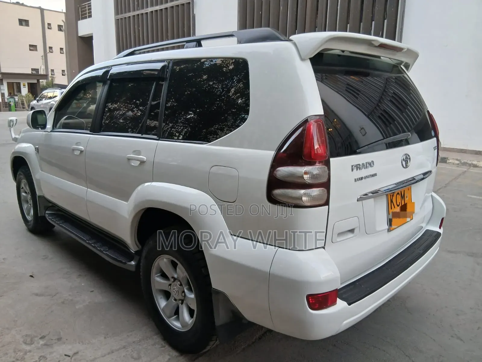 Toyota Land Cruiser 2007 White