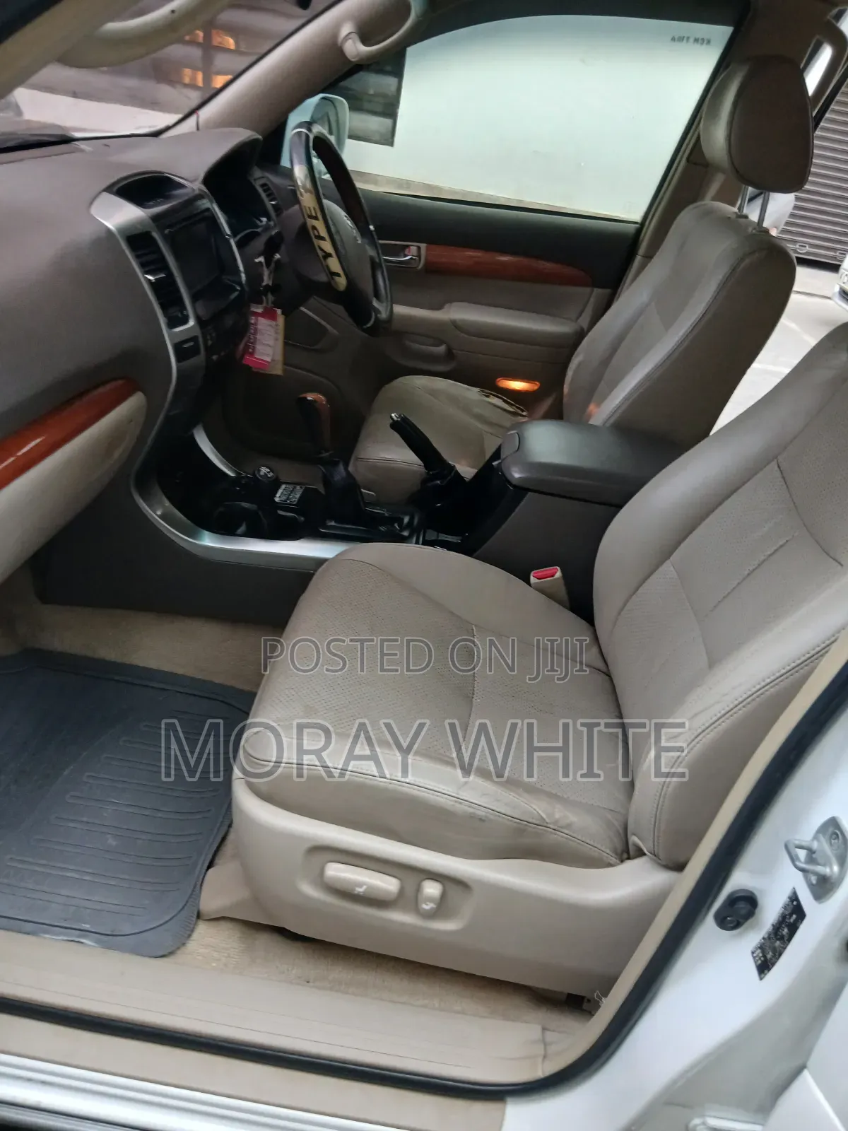 Toyota Land Cruiser 2007 White