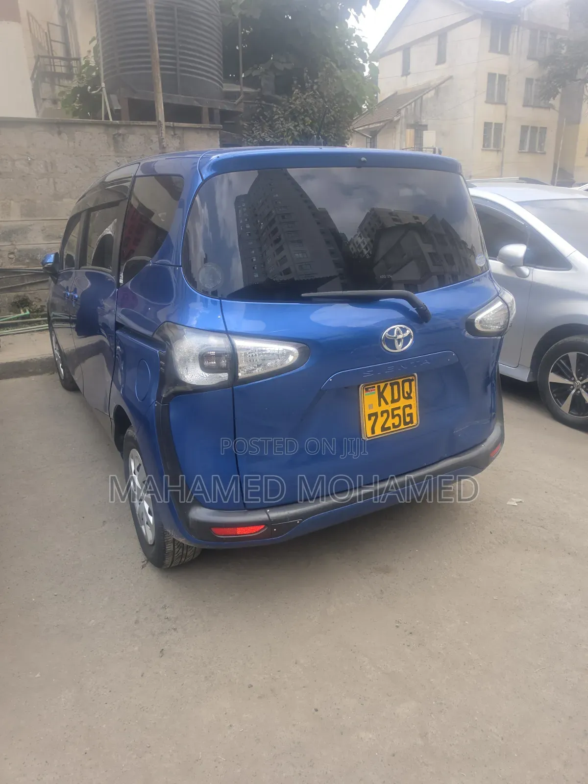 Toyota Sienta 2017 Blue