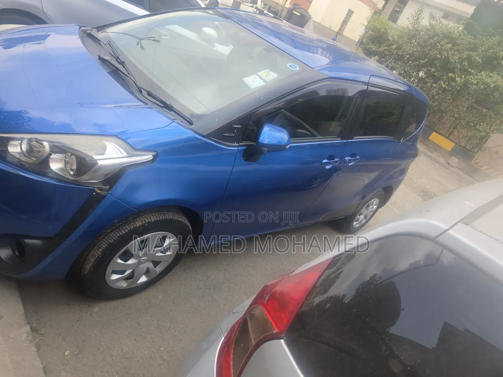 Toyota Sienta 2017 Blue