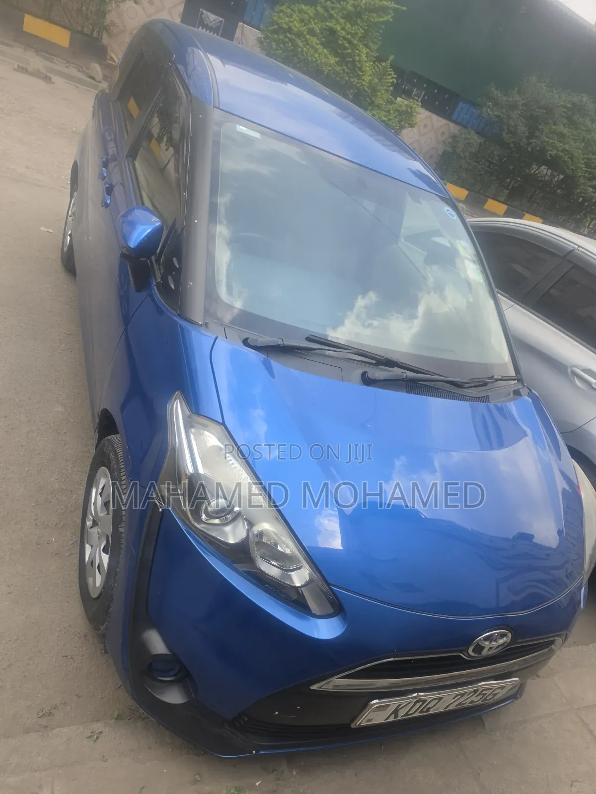 Toyota Sienta 2017 Blue